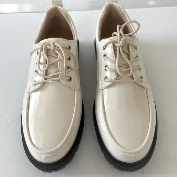 Journee Collection Women Zina Oxford Lace-Up Lug Sole Loafer Shoes Size 6 NIB - Picture 9 of 11